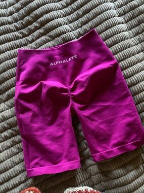 Alphalete amplify fuschia XS